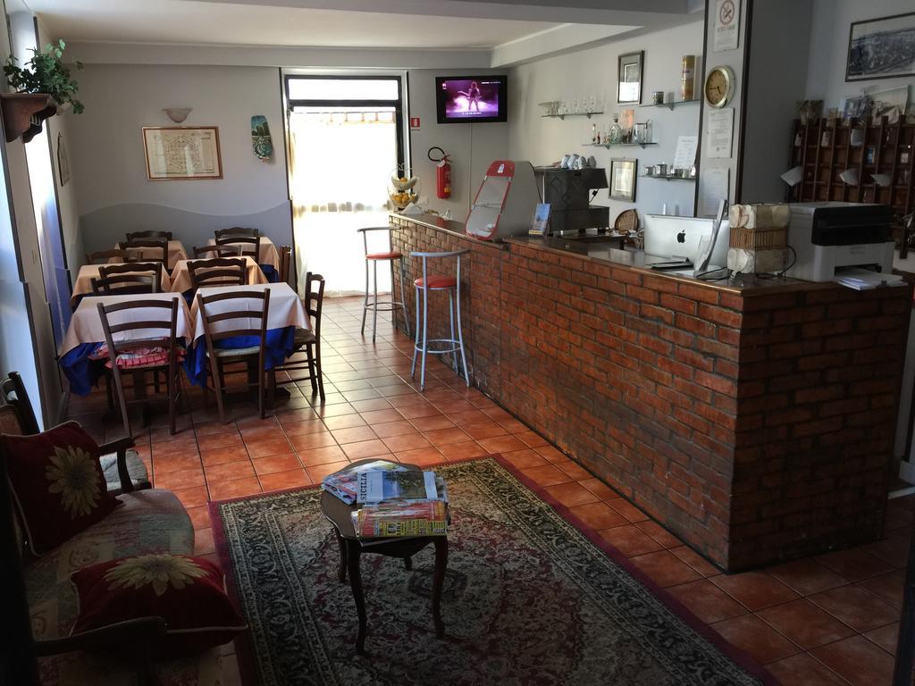 Populus Acomodação com café da manhã Syracuse Exterior foto